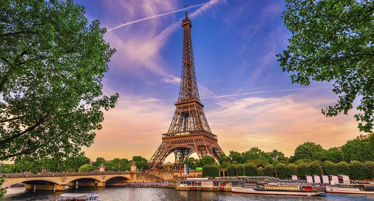 Slider 1300x700_0004_paris